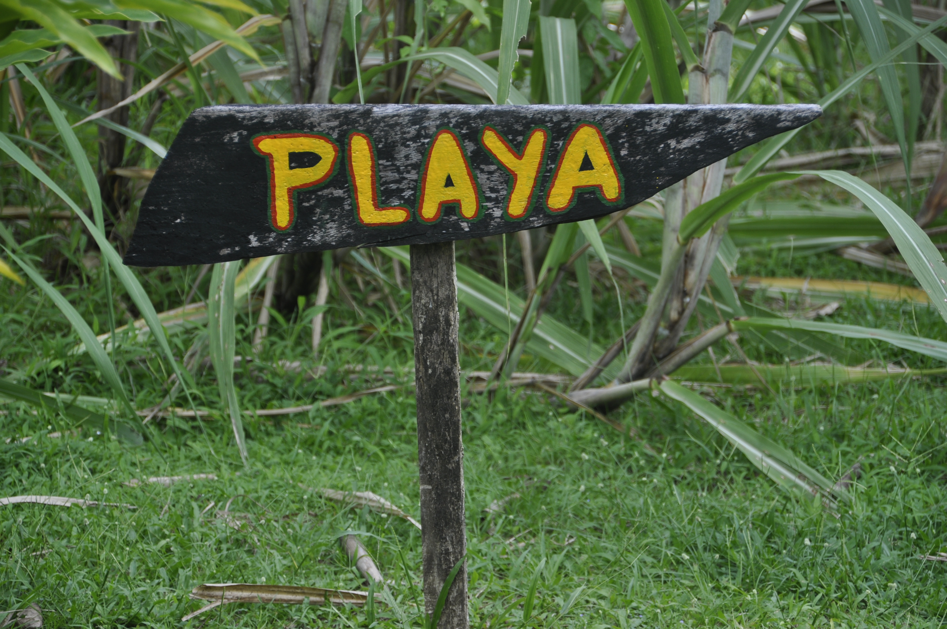 playa ventanas costa rica sign